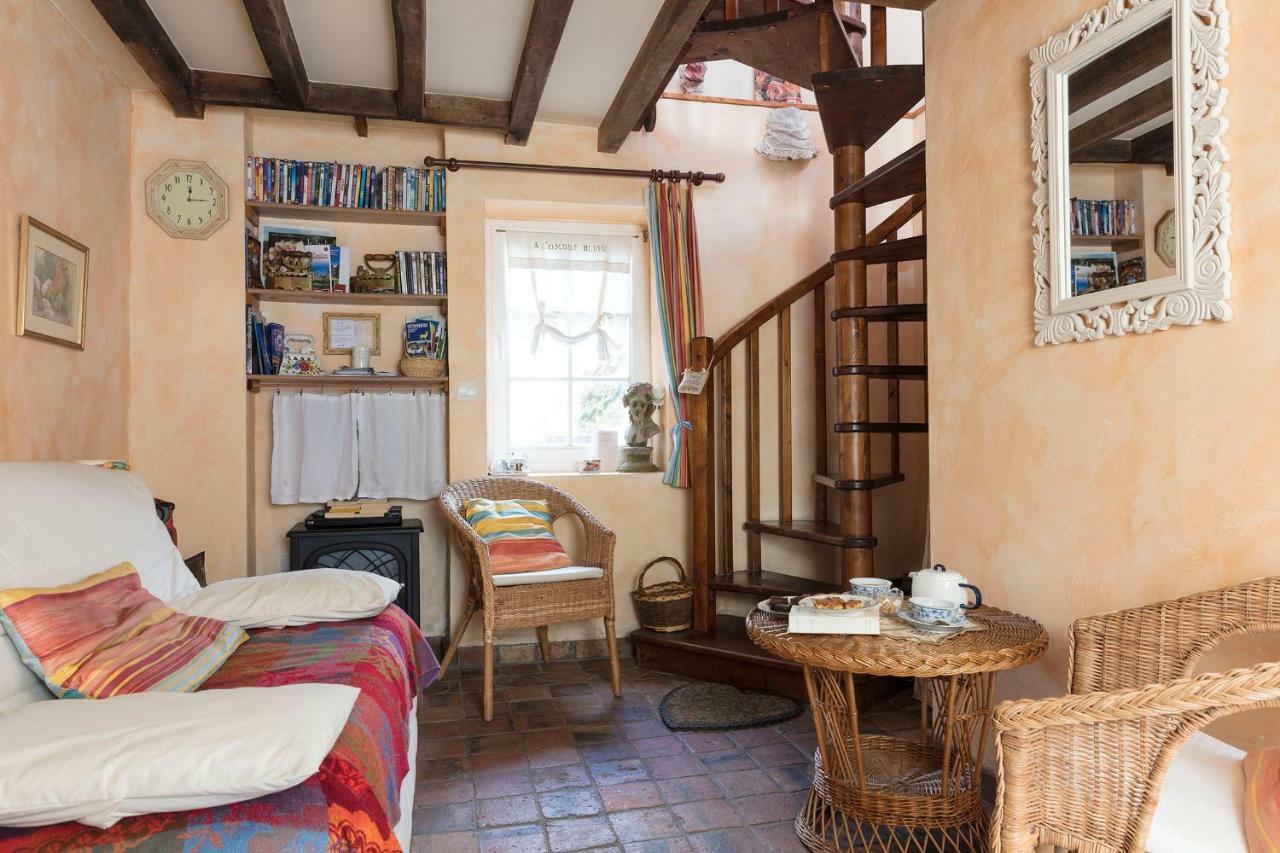 Maison D'Hotes A L'Ombre Bleue Mittainville Dış mekan fotoğraf
